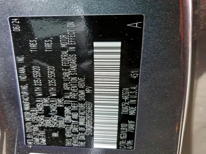 2024 TOYOTA HIGHLANDER LE  