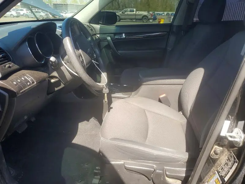 2013 KIA SORENTO LX  