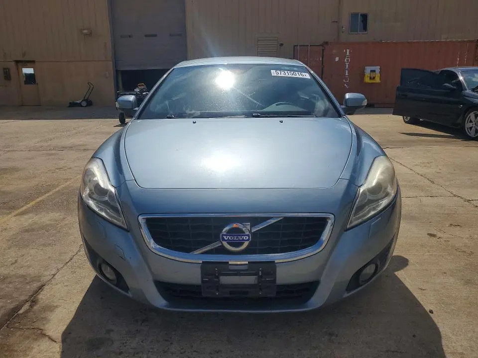 2011 VOLVO C70 T5  