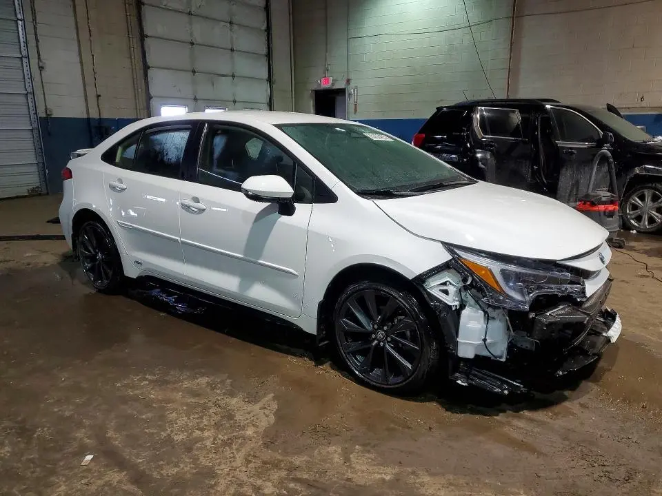 2025 TOYOTA COROLLA LE  