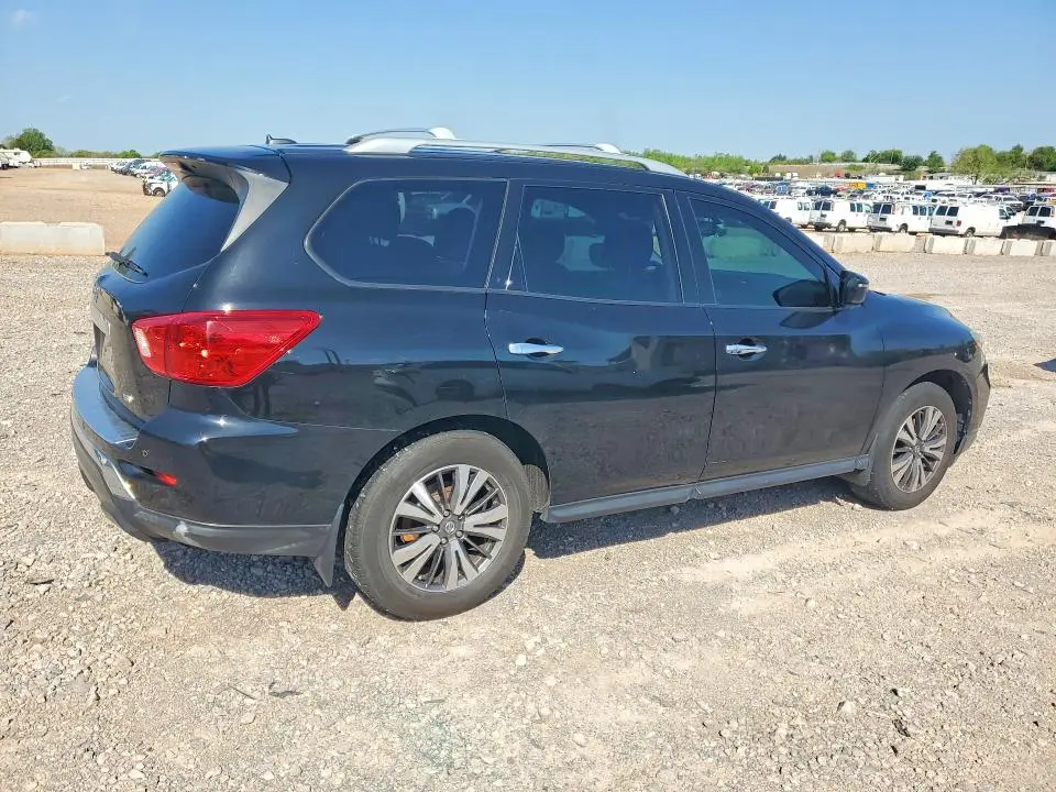 2017 NISSAN PATHFINDER SV  