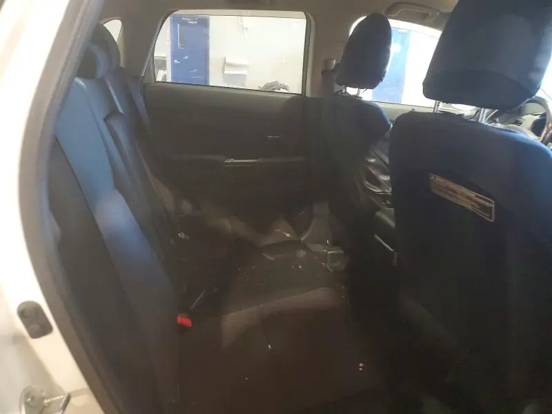 2018 MITSUBISHI RVR SE  