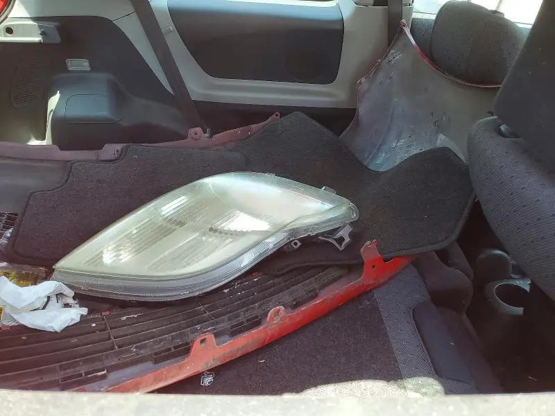 2010 TOYOTA YARIS BASE  