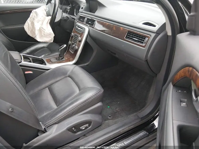 2015 VOLVO XC70 3.2 PREMIER