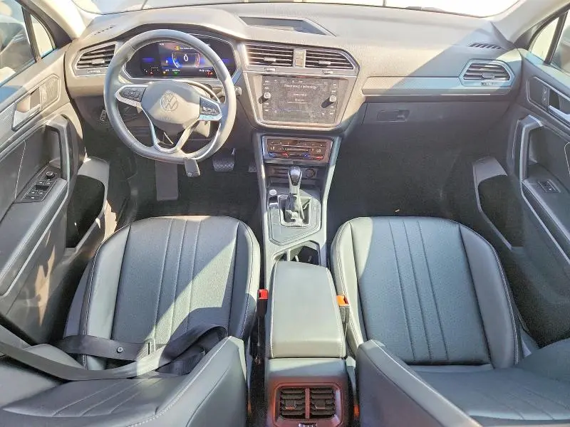 2022 VOLKSWAGEN TIGUAN SE  