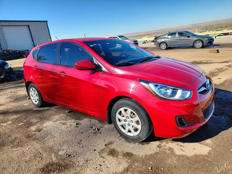 2013 HYUNDAI ACCENT GS  