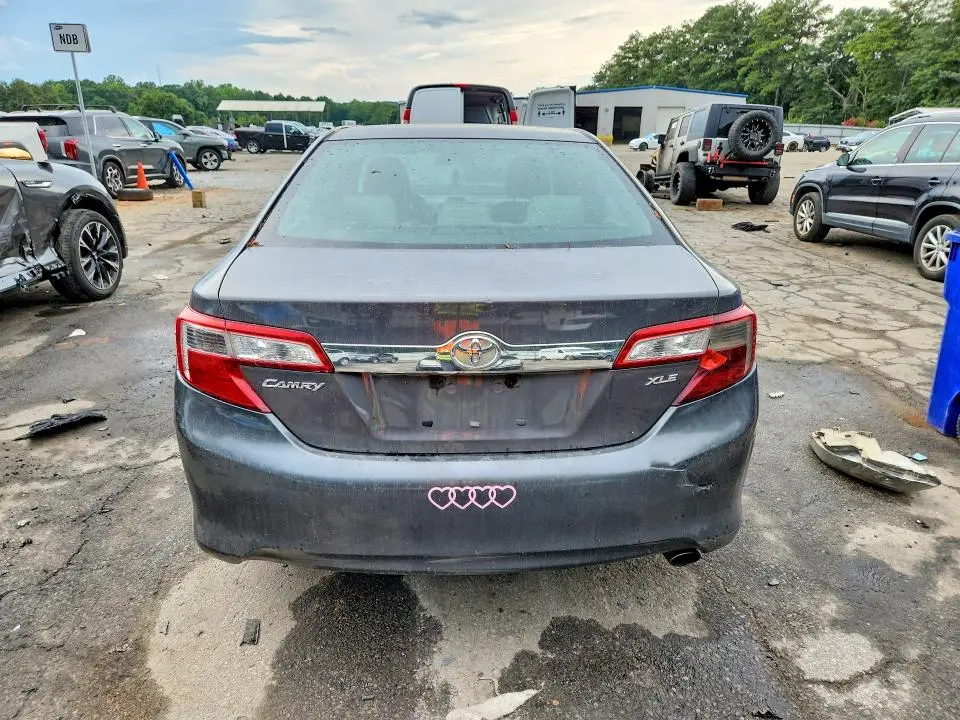 2012 TOYOTA CAMRY XLE  