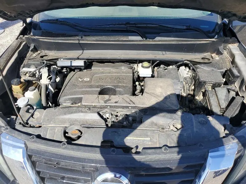 2017 NISSAN PATHFINDER SV  