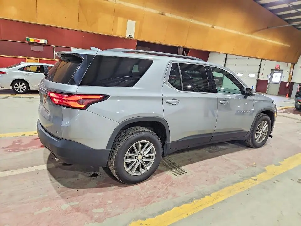 2023 CHEVROLET TRAVERSE LT  