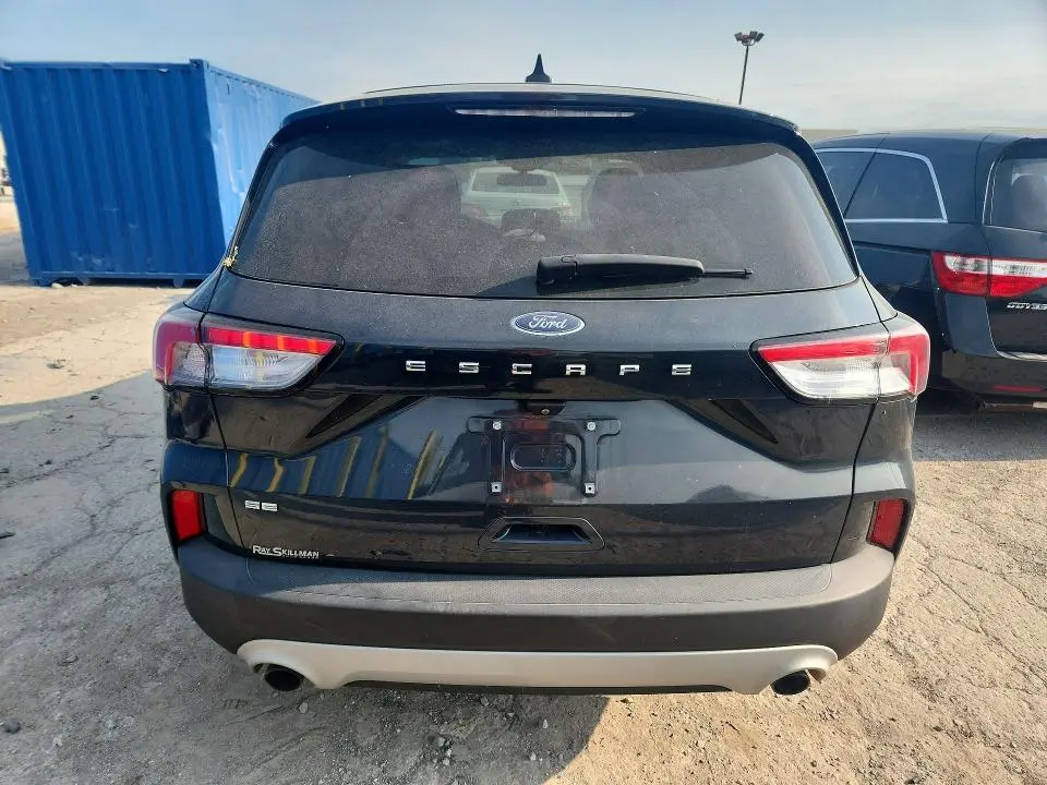 2022 FORD ESCAPE SE  