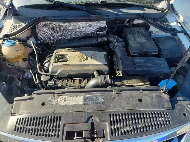 2011 VOLKSWAGEN TIGUAN S  
