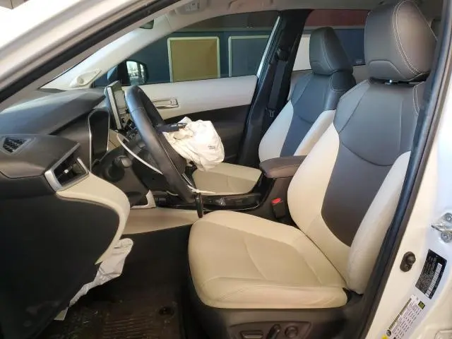 2022 TOYOTA COROLLA CROSS XLE  