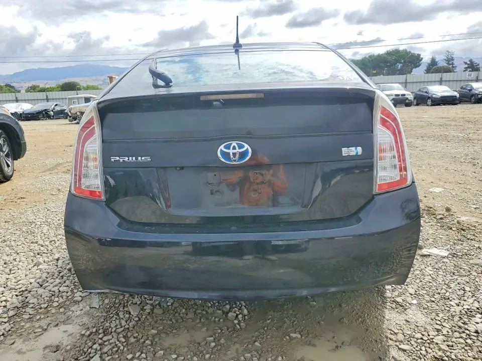 2014 TOYOTA PRIUS THREE  