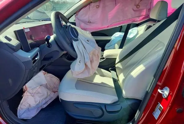 2025 HYUNDAI SONATA SE  