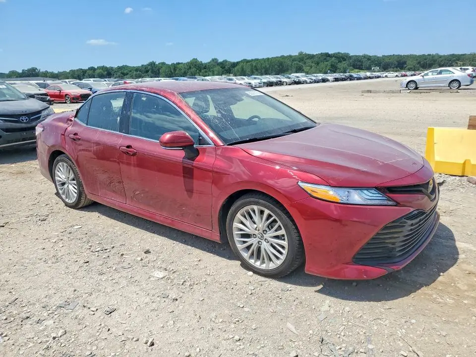 2019 TOYOTA CAMRY XLE  