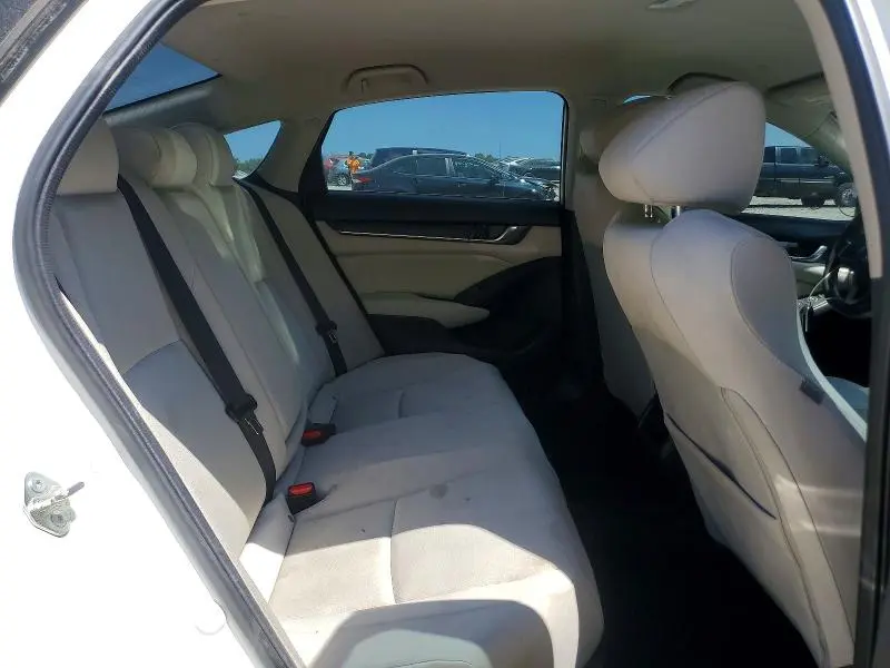 2018 HONDA ACCORD LX  