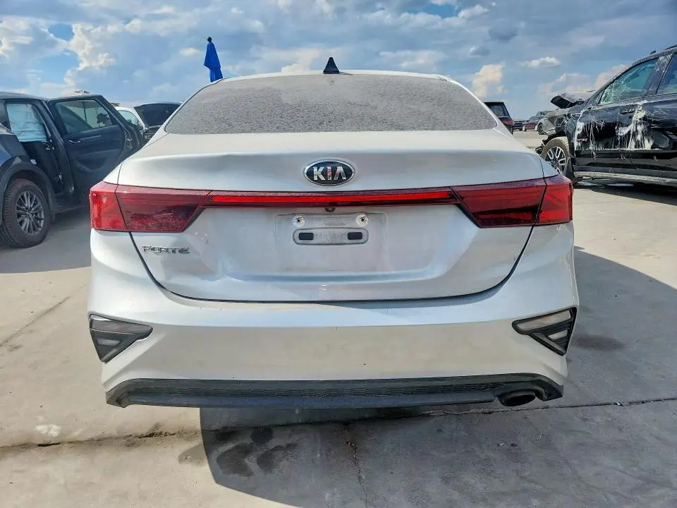 2020 KIA FORTE LXS  