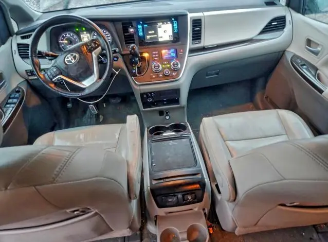 2015 TOYOTA SIENNA XLE  