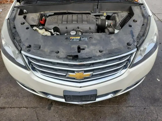 2015 CHEVROLET TRAVERSE LT  
