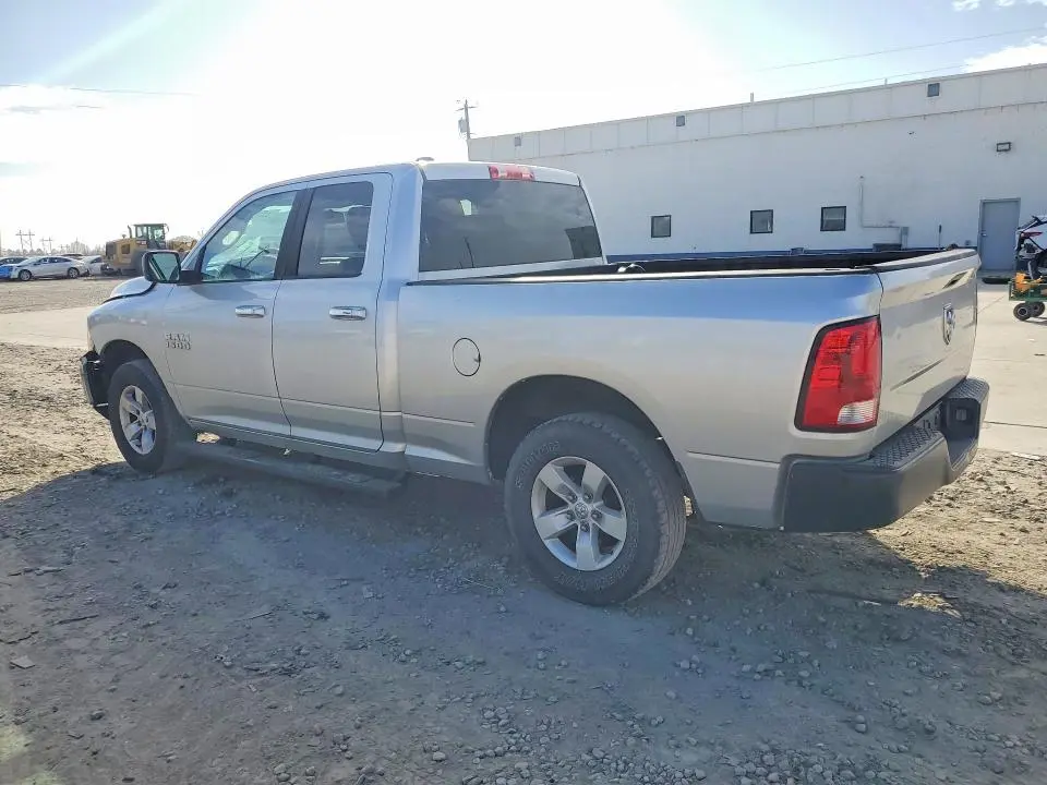 2013 RAM 1500 SLT  