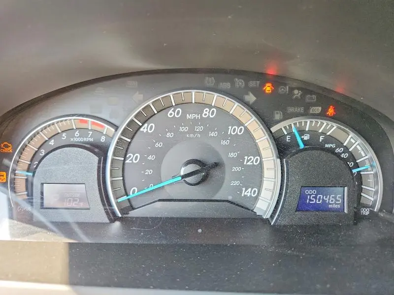 2013 TOYOTA CAMRY SE  