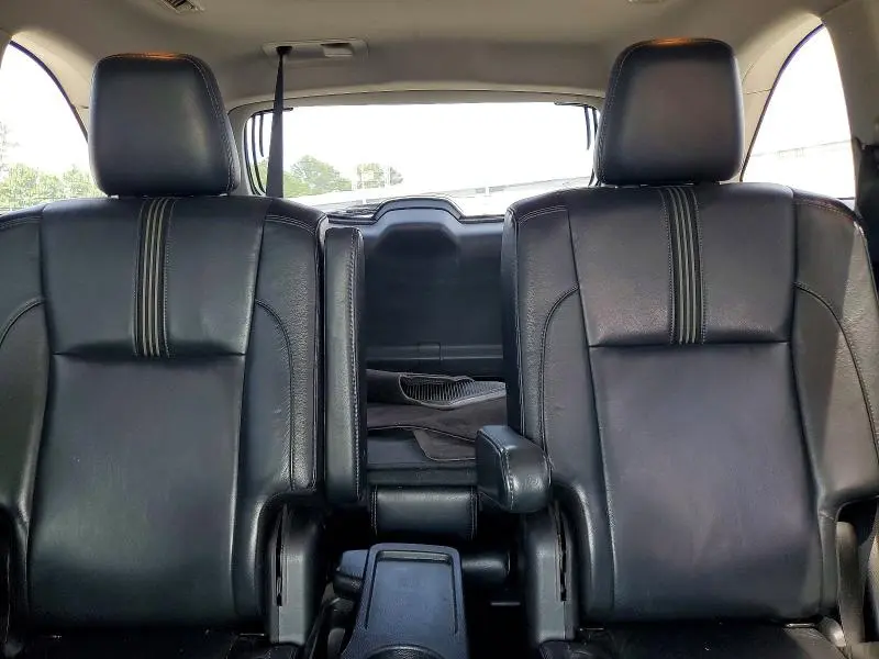 2017 TOYOTA HIGHLANDER SE  