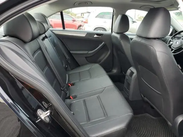 2017 VOLKSWAGEN JETTA SE  