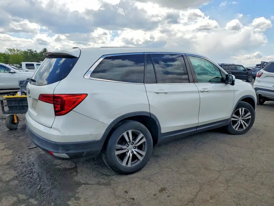 2017 HONDA PILOT EX  