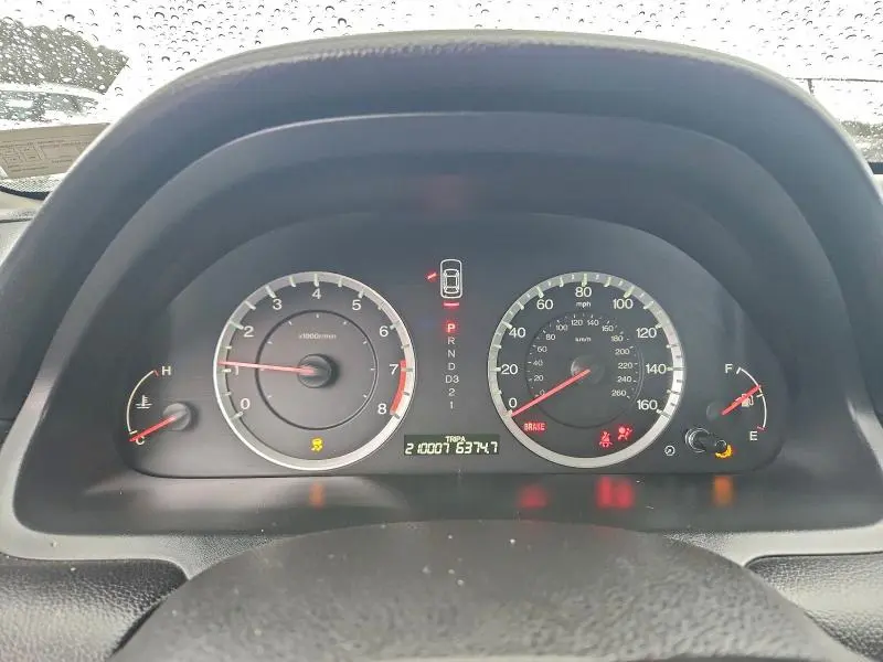 2011 HONDA ACCORD LX  