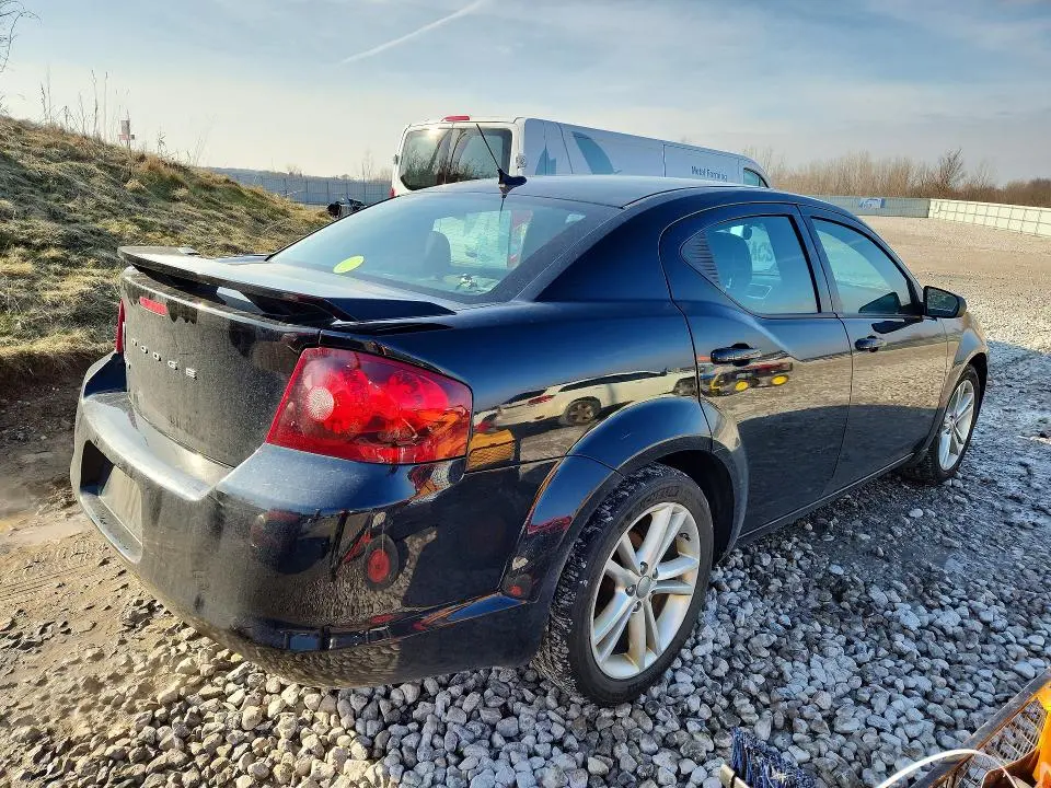 2012 DODGE AVENGER SE  