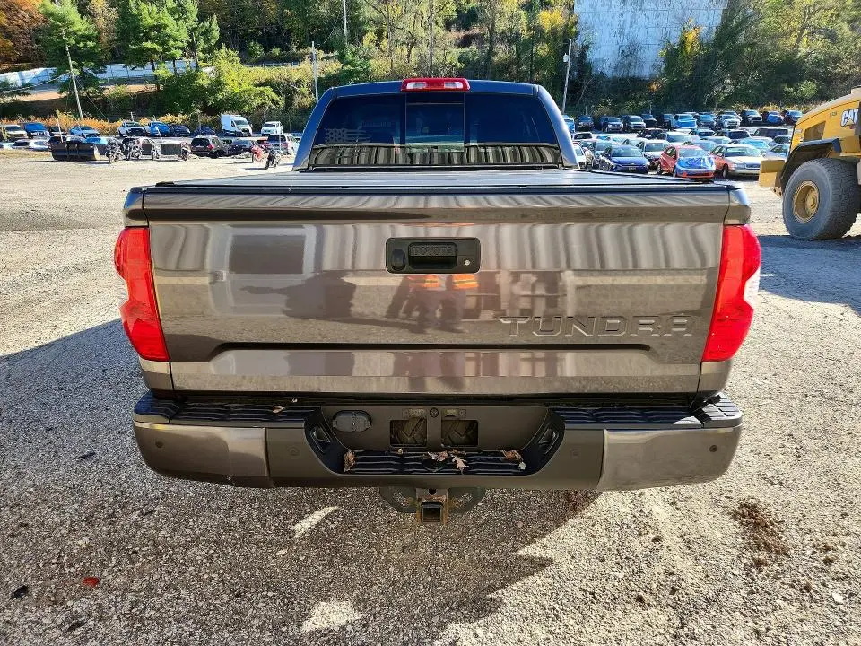 2019 TOYOTA TUNDRA SR5  