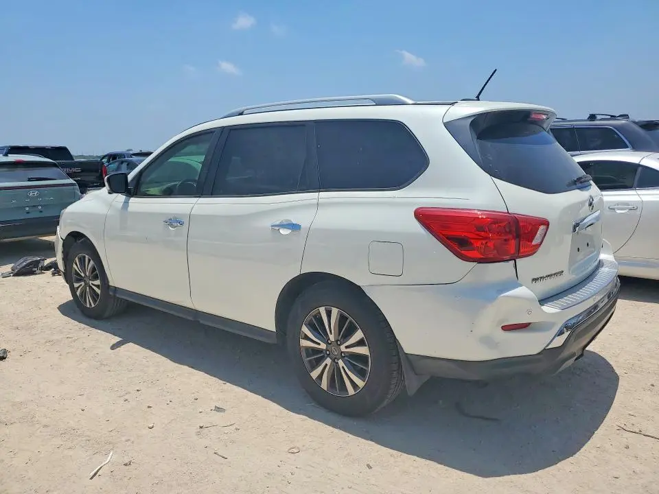 2017 NISSAN PATHFINDER SL  