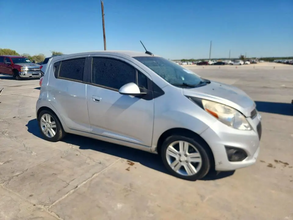 2015 CHEVROLET SPARK 1LT  