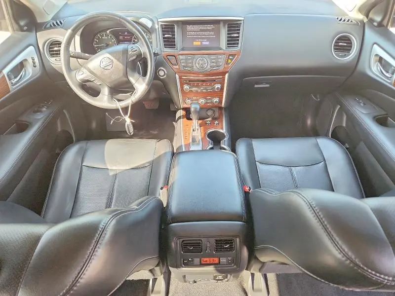 2017 NISSAN PATHFINDER PLATINUM  