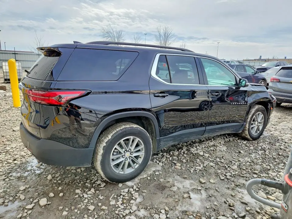 2023 CHEVROLET TRAVERSE LT  