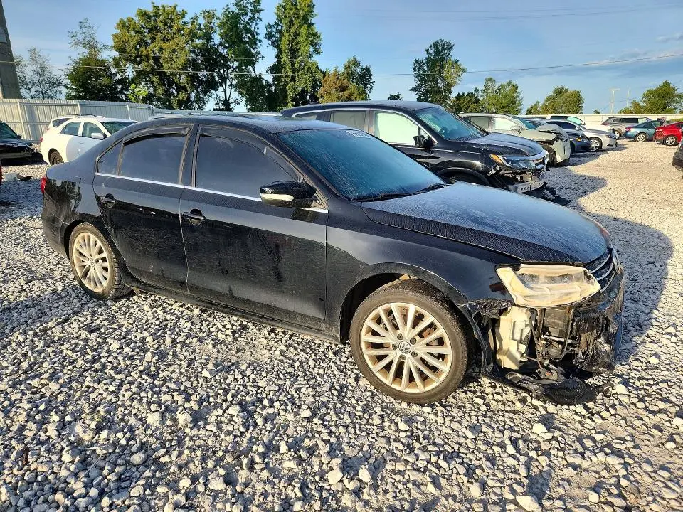 2015 VOLKSWAGEN JETTA SE  