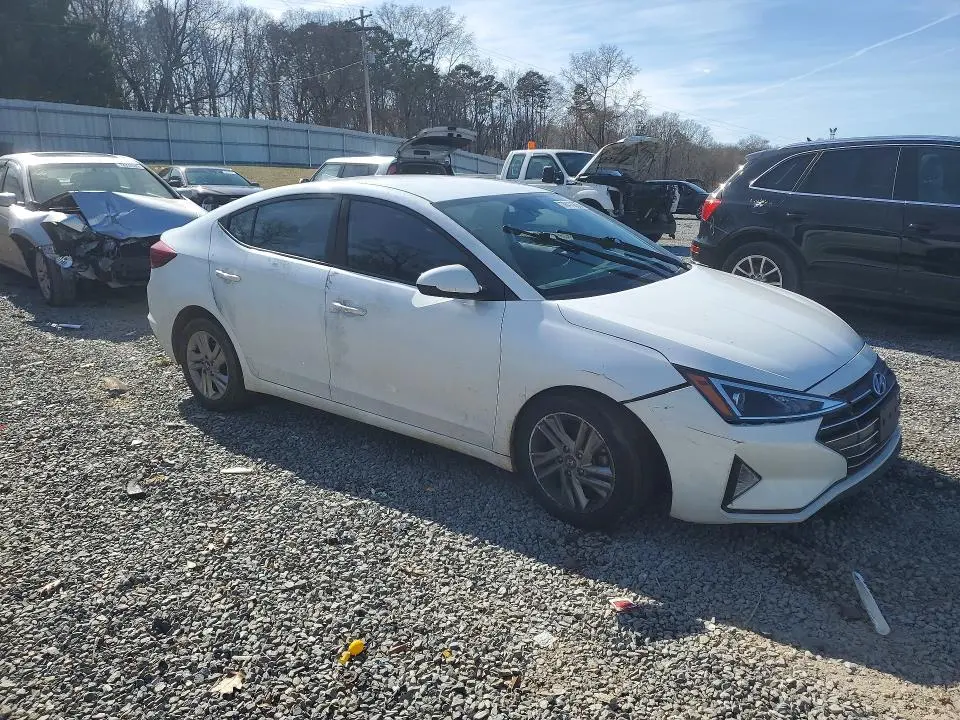 2019 HYUNDAI ELANTRA SEL  