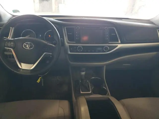 2016 TOYOTA HIGHLANDER LE  