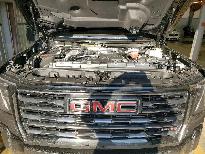 2025 GMC SIERRA K2500 AT4  