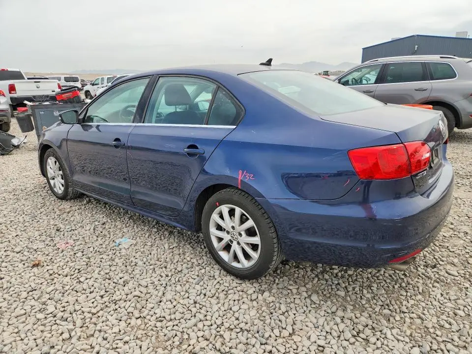 2014 VOLKSWAGEN JETTA SE  