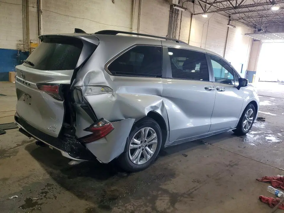 2023 TOYOTA SIENNA XSE 7-PASSENGER  