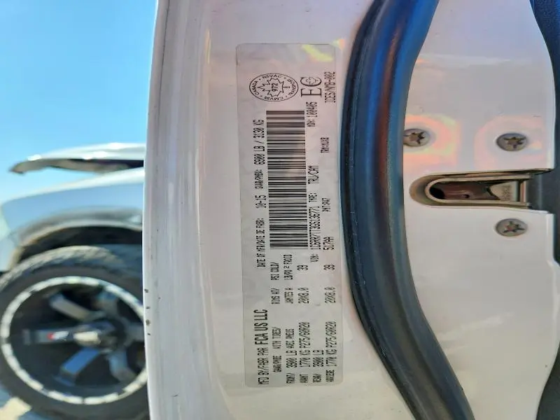 2016 RAM 1500 SLT  