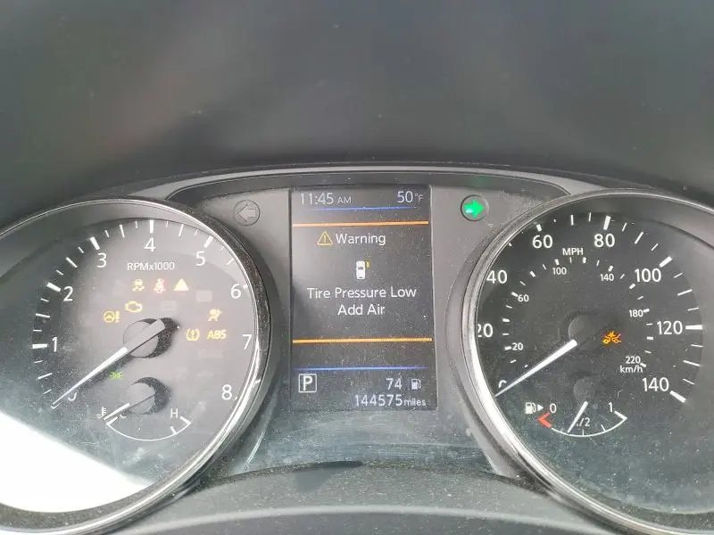 2018 NISSAN ROGUE SV  