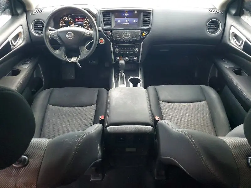 2017 NISSAN PATHFINDER SV  