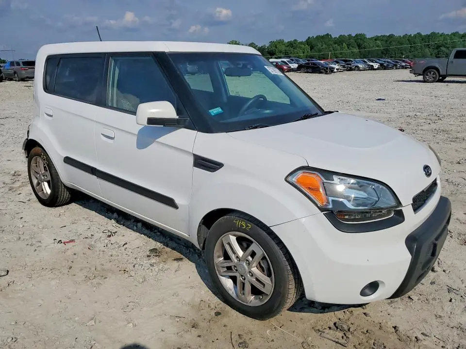 2010 KIA SOUL +  