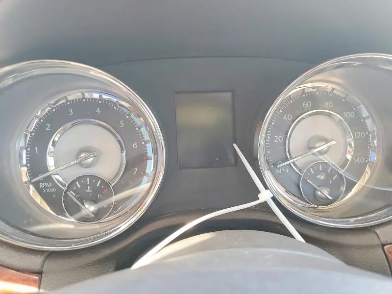 2011 CHRYSLER 300 LIMITED  