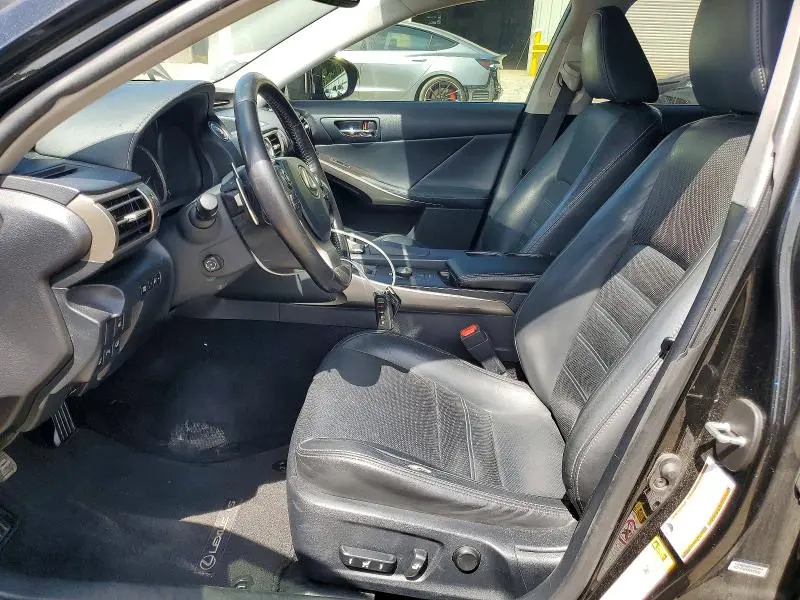 2016 LEXUS IS 300  