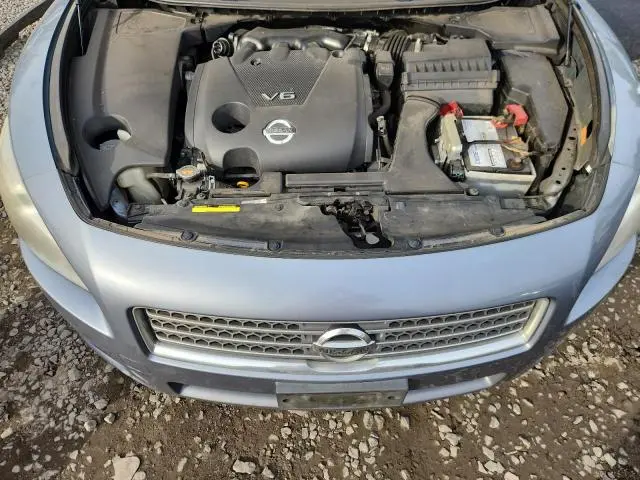 2011 NISSAN MAXIMA S  