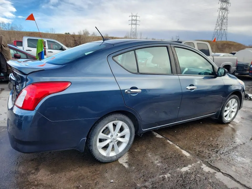 2015 NISSAN VERSA SL W   
