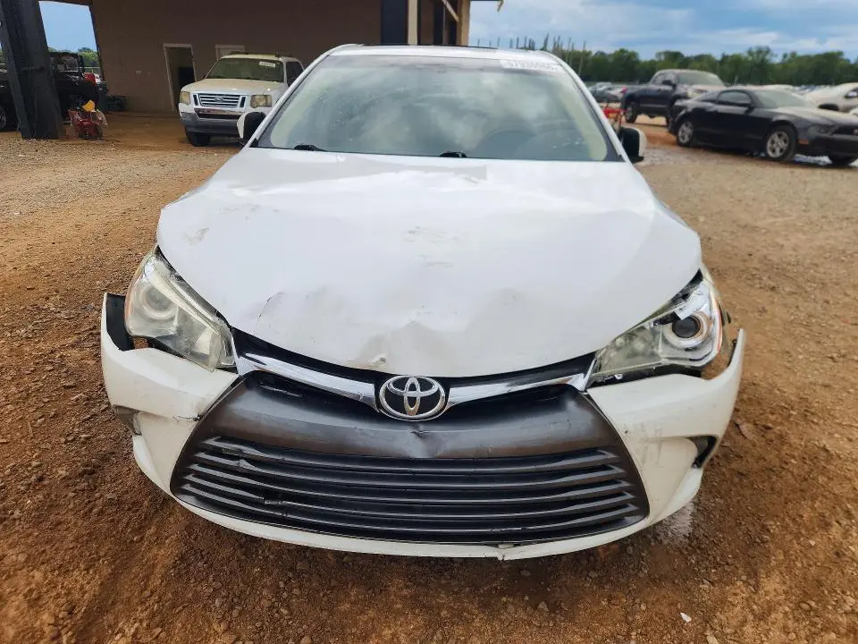 2016 TOYOTA CAMRY XLE  